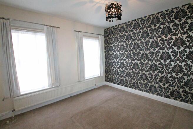Bedroom 1.JPG