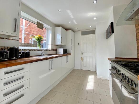 Wicks Green - kitche