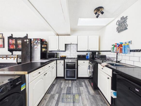 Walthams Place, Pitsea, Basildon, Essex, SS13 photo 5