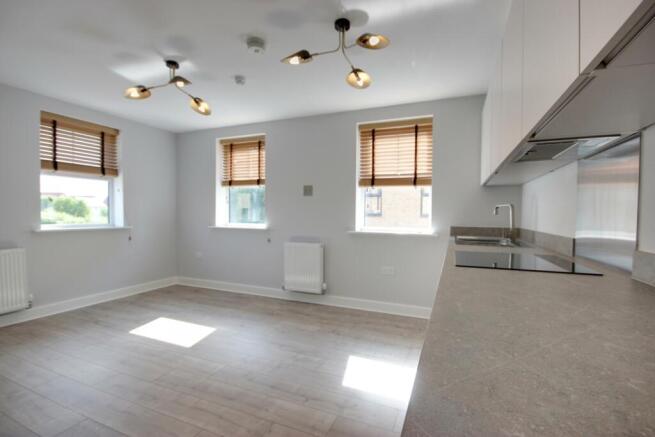 2 bed Terraced to rent Image 8