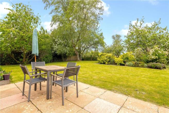 Level Lawned Garden