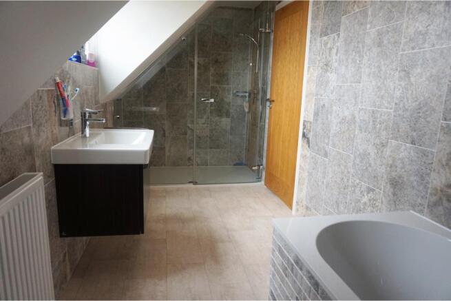 Master En-suite