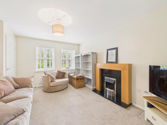 3 bed Semi-Detached for sale Image 4