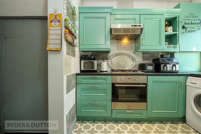 2 bed Terraced for sale Image 6