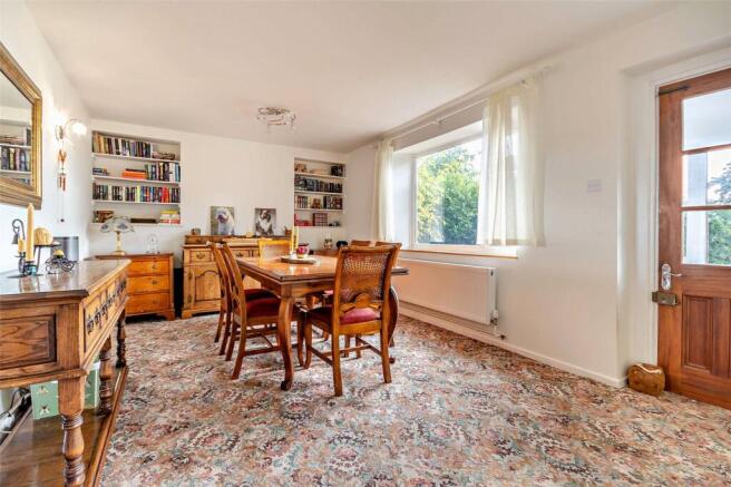 2 Reception Rooms