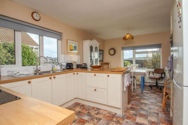 Eningdale Road, Tavistock, PL19 photo 4
