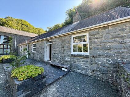 Farchynys Court Cottage, Bontddu, LL42 1TN
