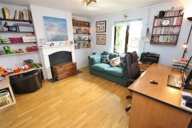 PLAY ROOM/STUDY