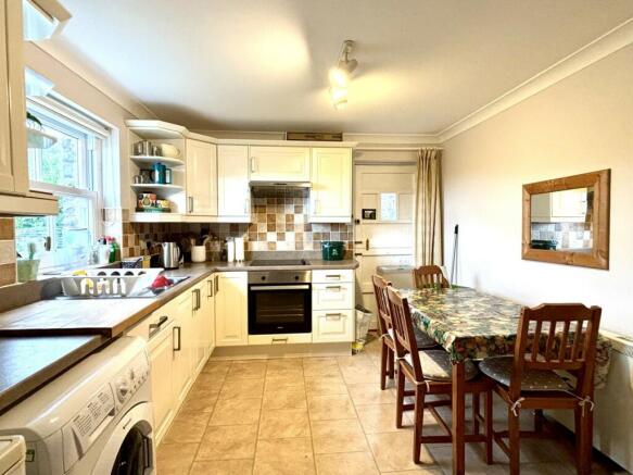 Kitchen / Breakfast Room