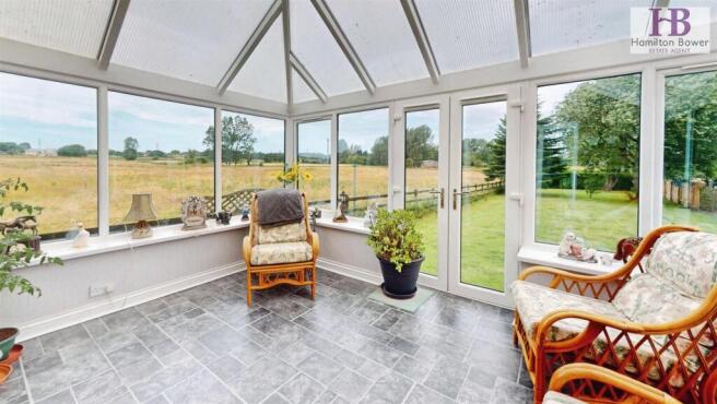 3 bed Detached Bungalow for sale Image 4