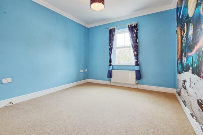 Bedroom 5.jpg