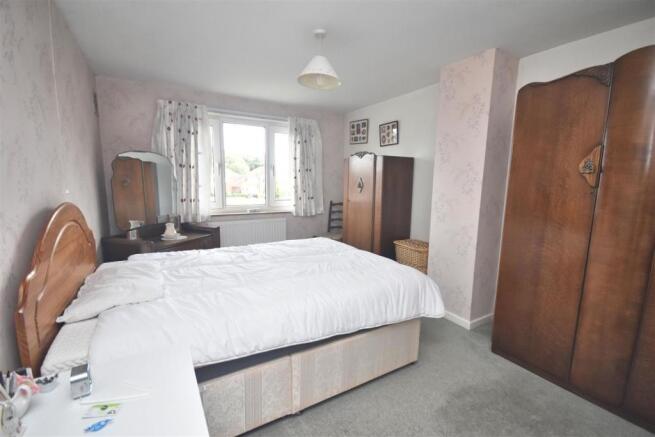 Bedroom 1.jpg