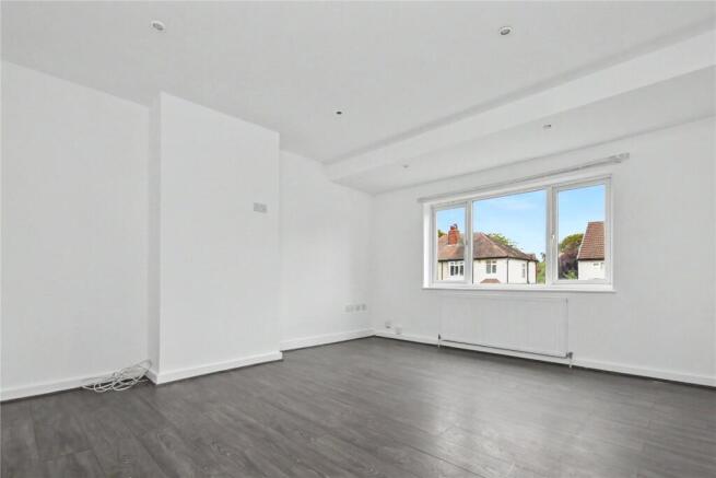 5 bed Semi-Detached for sale Image 7