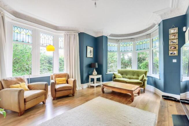 4 bed House for sale Image 6