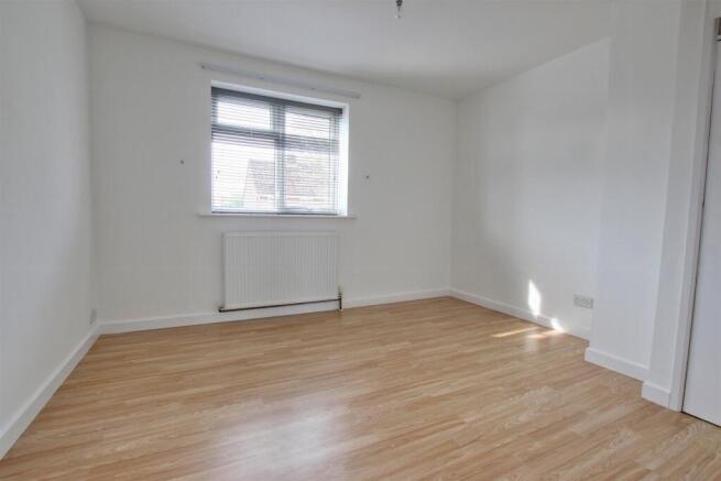 3 bed Semi-Detached for sale Image 7