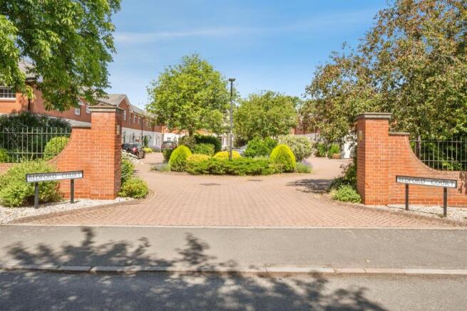 2 bed Mews for sale Image 12
