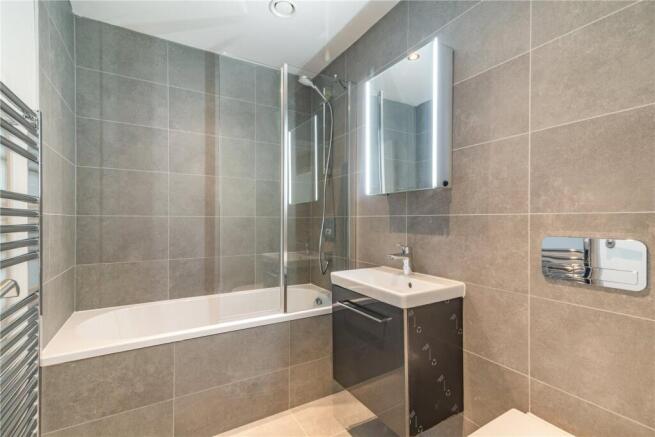2 bed Flat for sale Image 6
