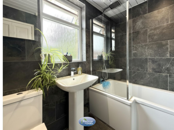 3 bed Semi-Detached for sale Image 4