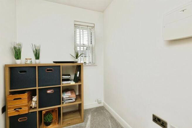 3 bed Semi-Detached for sale Image 10