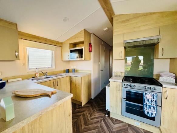 2020 Atlas Eden, Steeple Bay Holiday Park, Steeple, Southminster, Essex, CM0 7RS photo 4