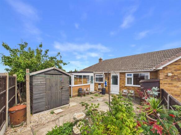 Garden & Driveway