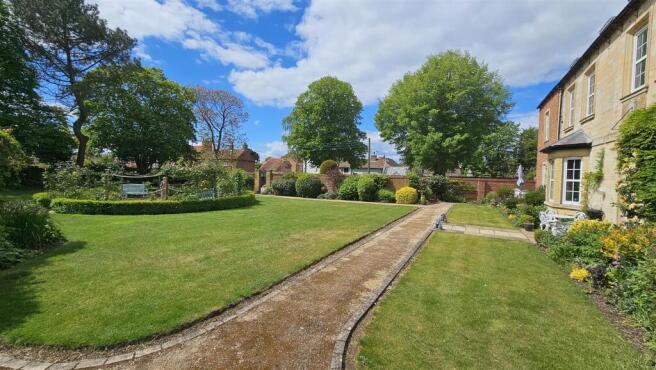 Rectory Court, Bottesford photo 5