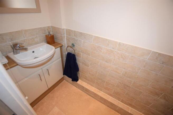 Cloakroom/WC
