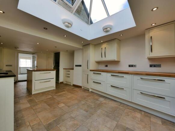 Kitchen /dining room