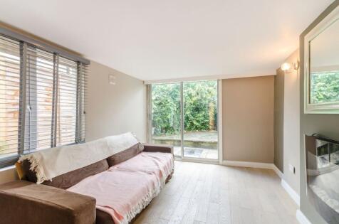 Merton Road, West Hill, London, SW18