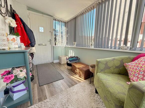 5 bed Detached Bungalow for sale Image 11
