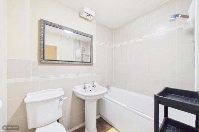 2 bed Terraced for sale Image 6