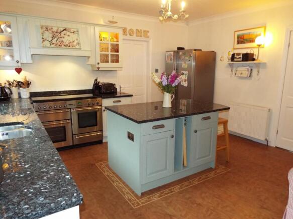 Dining kitchen