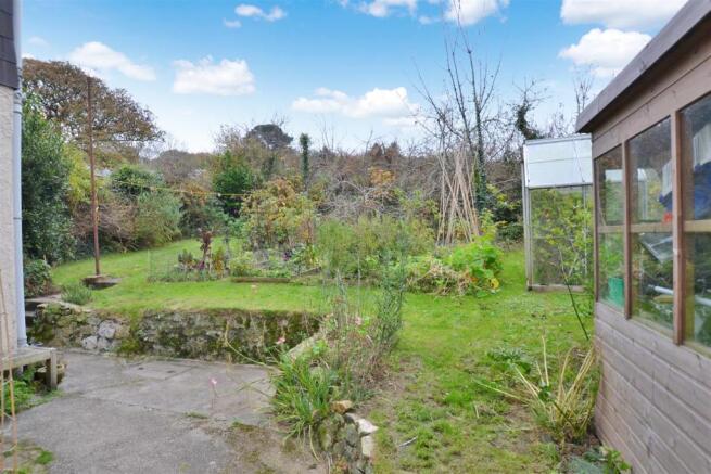 SIDE AND REAR GARDENS