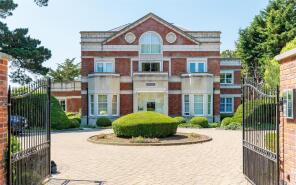 Apartment 6, 99 Westpoint, Baring Road, Cowes PO31 8DS