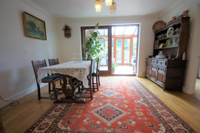 4 bed Detached for sale Image 8