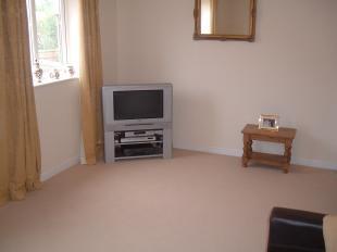 Lounge/Dining Area