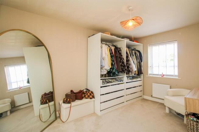 3 bed Terraced for sale Image 12