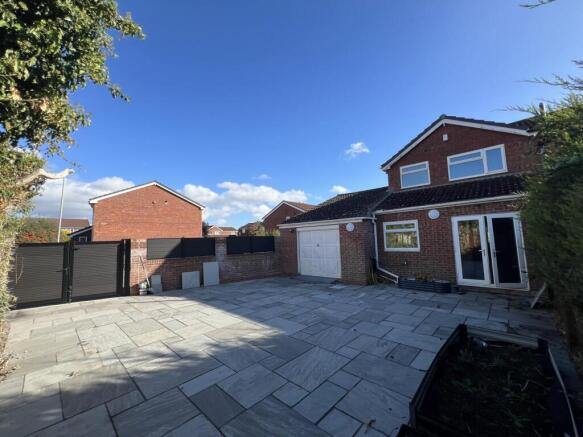 Botham Grove, Darlington photo 2