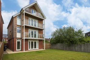 12, Willowbank, Melton IP12 1FU