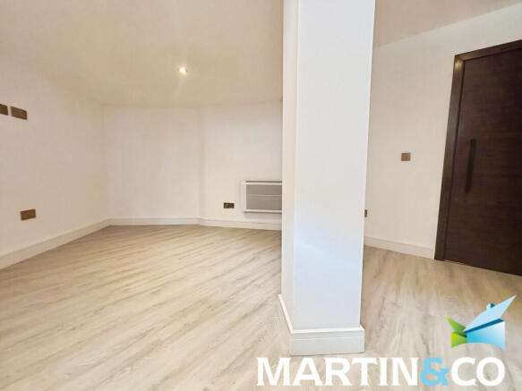 1 bed Apartment to rent Image 5