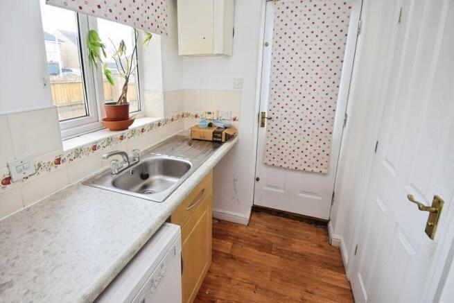 4 bed Detached for sale Image 5