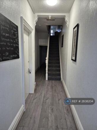 1 bed Flat Share to rent Image 8
