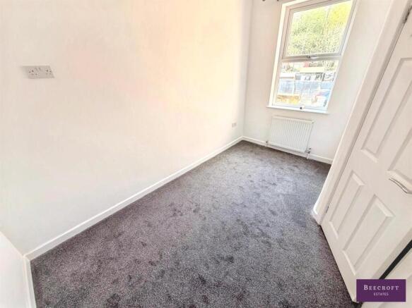 3 bed Terraced for sale Image 8