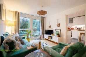 1, 27 Ravensroost, Beulah Hill, Upper Norwood, London SE19 3LN