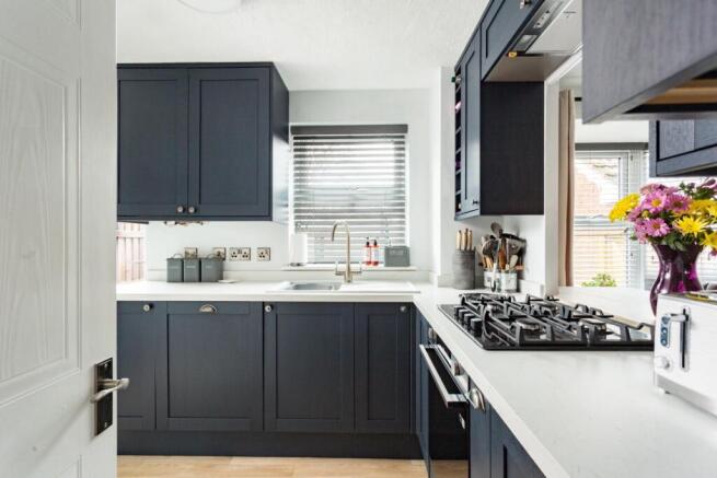 3 bed House for sale Image 4
