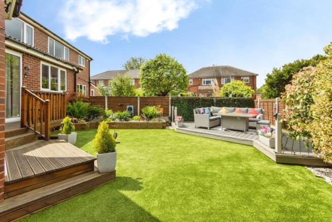 4 bed Semi-Detached for sale