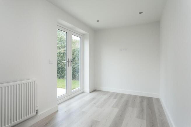 4 bed Detached for sale Image 5