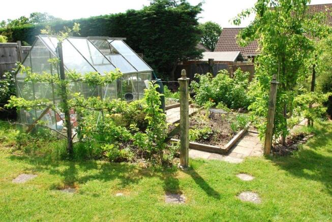 VEGTABLE GARDEN