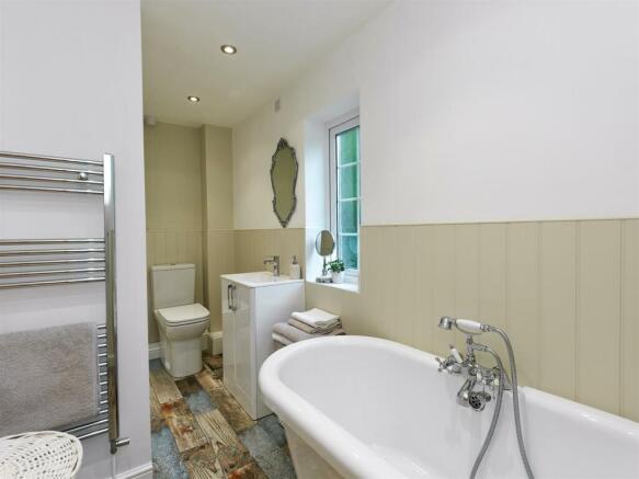 22610 BATH.jpg