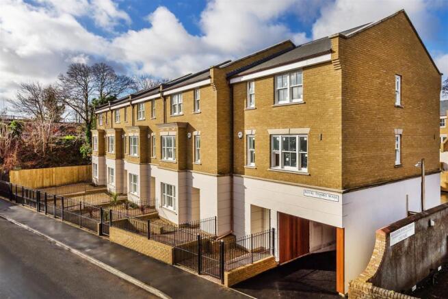 house. estate agency